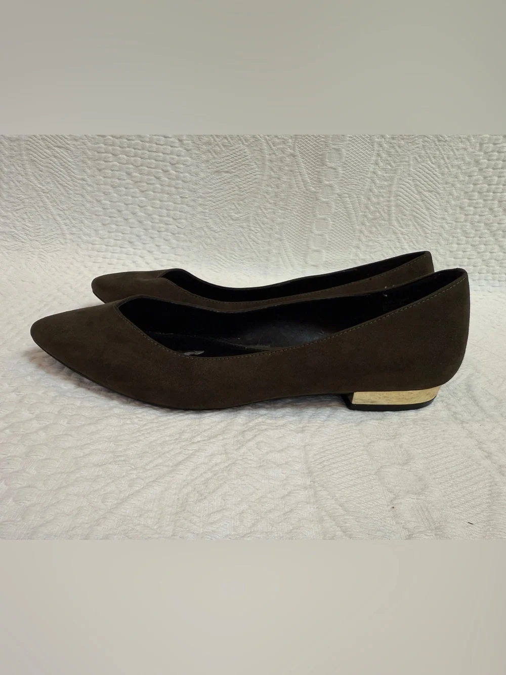 Coach Women’s Olive Green Suede Pointed Toe Ballet Flats Gold Accent Sz 8.5 - Picture 2 of 7